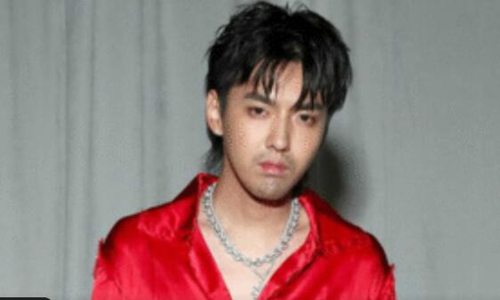 吳亦凡涉嫌強奸罪被刑拘