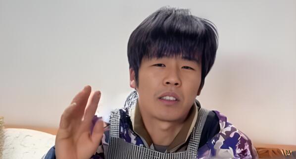 粥餅倫回應(yīng)稱不知道哪像周杰倫