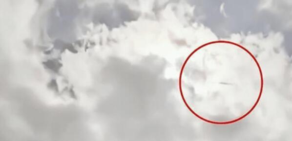 美國日全食期間驚現(xiàn)不明飛行物